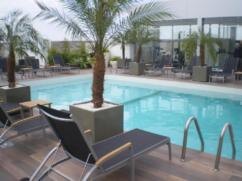 Hotel Husa Plaza 5*
